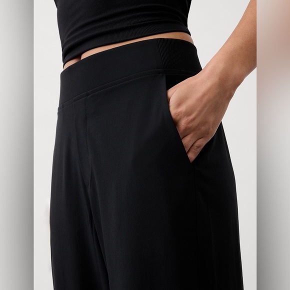 NWT Athleta Brooklyn Black Jogger Size 6/T - Picture 4 of 8